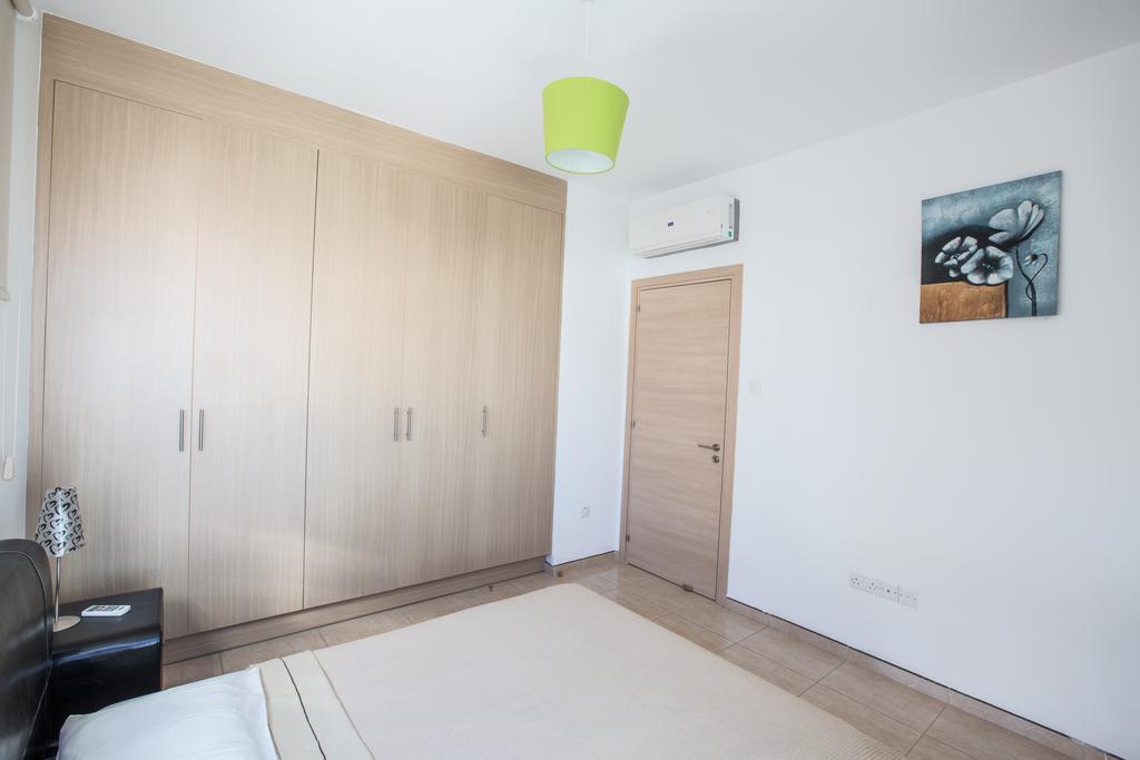 Avra Villas Paralimni Ruang foto