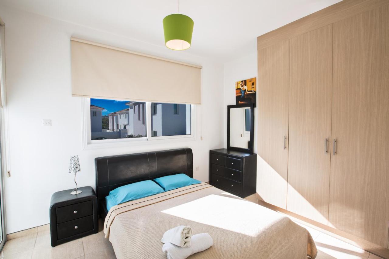 Avra Villas Paralimni Bagian luar foto